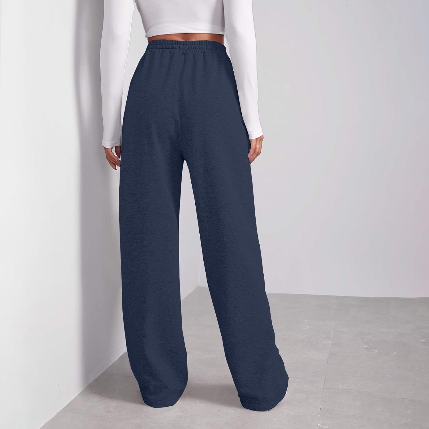 Fleece-Lined Womens Pocketed sweatpants