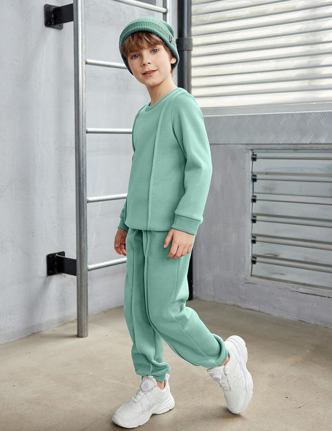 Arshiner Boys Round Neck Sweatshirt Pants Set