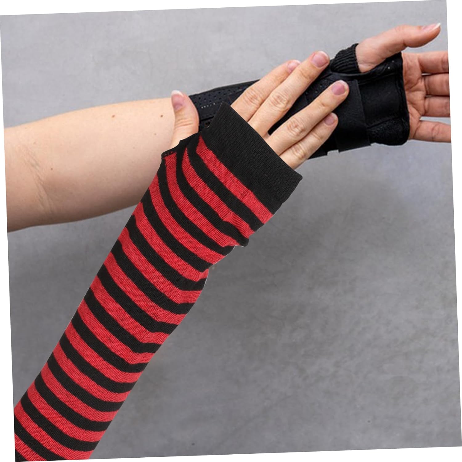 Ipetboom Women Striped Fingerless Gloves with Elbow Warmers